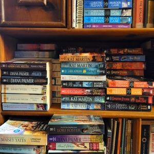 📚 5 Pound Mystery Book Box